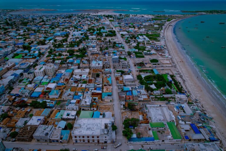 Magalada Kismaayo oo laga dareemayo hormar dhinaca kobaca dhaqaalaha iyo Amniga.