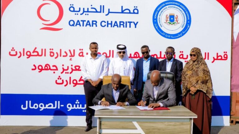 Hay’adda SoDMA oo shixnad gargaar ah kala wareegtay hay’adda Qatar Charity