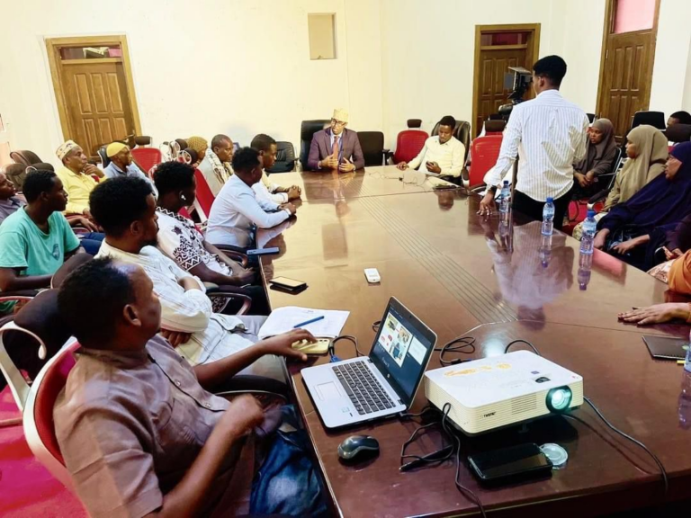 Mashruuca u adkeeysiga isbadalka cimilada oo laga daah-furay Kismaayo