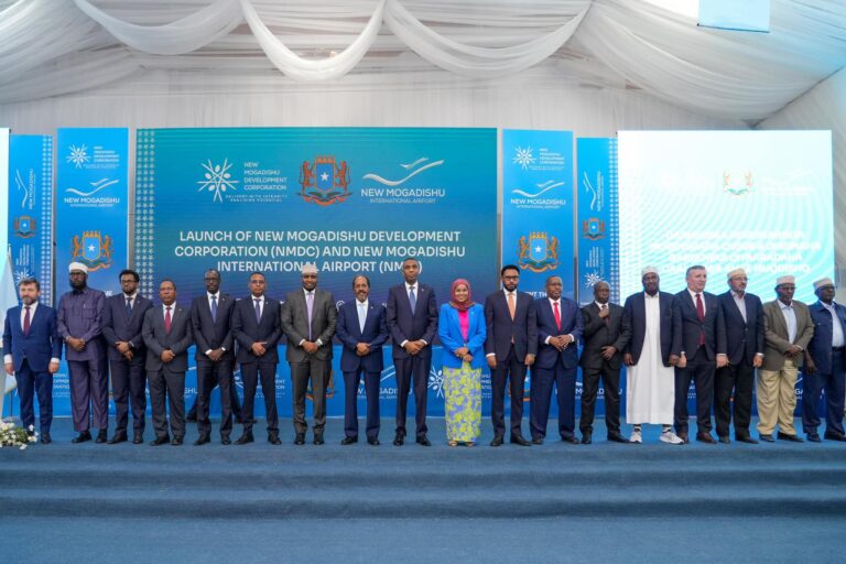 Madaxweynaha Soomaaliya oo daahfuray hindisaha horumarinta Muqdishada Cusub