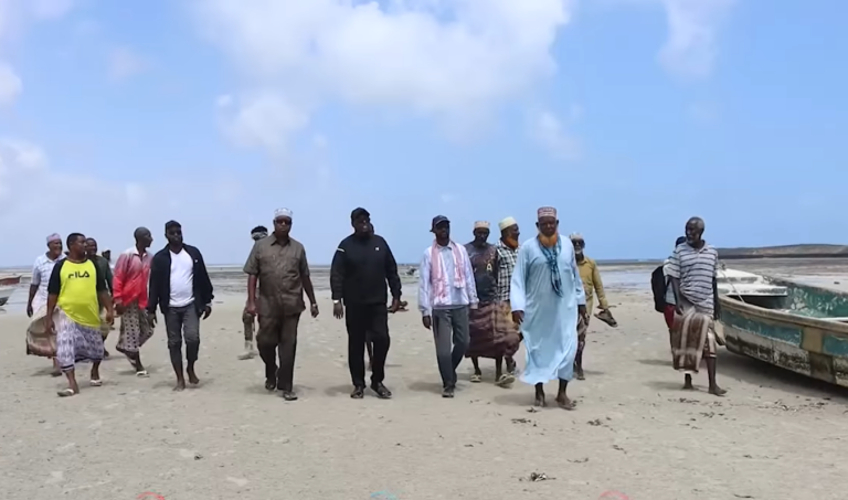 Wafdi ka kooban Labada Golle ee Jubbaland oo safar shaqo ku tagey deegaanka Raaskaambooni