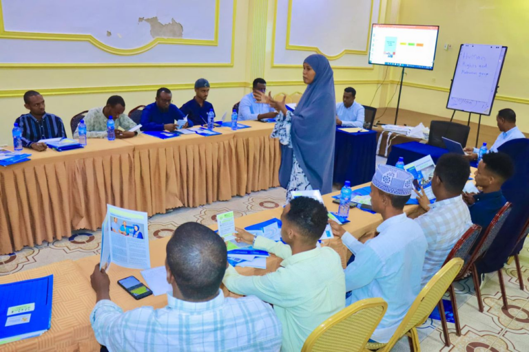 Ururka Saxafiyiinta Jubbaland oo tababar u qabatay qaar ka mid wariyayaasha Kismaayo kunool