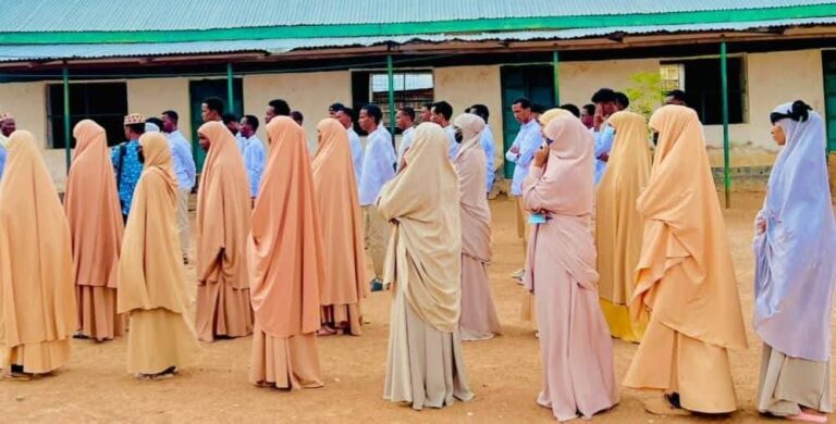 Qaar ka mid ah Ardayda u fariisatay Imtixaanka Shahaadiga oo dareenkooda kawaramay