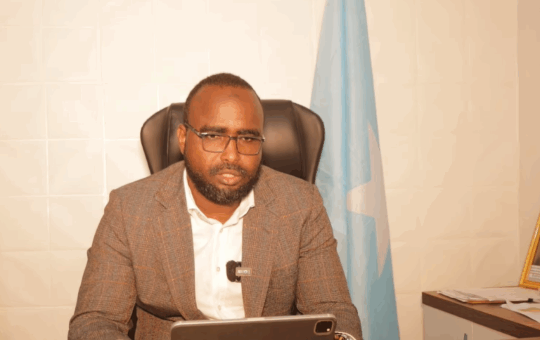 Wasiirka Wasaaradda Qorsheenta Jubbaland ayaa xafiiskiisa ku qaabilay wafdi ka socday Hay’adda MEDAIR