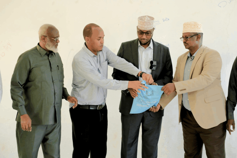 Imtixaanka shahaadiga dugsiga sare oo Kismaayo laga daah-furay