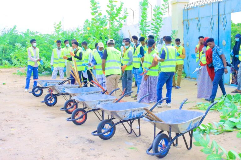 Magaalada Kismaayo oo laga Daahfuray Kulanka Dardar-gelinta Nadaafadda Bilicda Magaalada