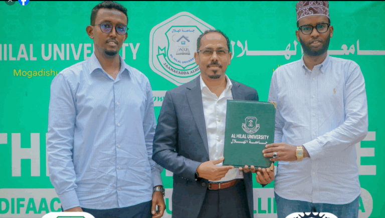 Hay’adda Jawaari Foundation oo deeq Waxbarasha bilaash ah siisay Ardey danyar ah.