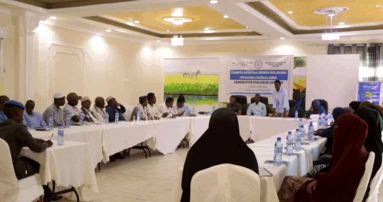 Wasaaradda Cadaaladda Jubbaland oo Kismaayo ku Qabatay Tababar ku Saabsan Wadaxaajoodka Bulshada
