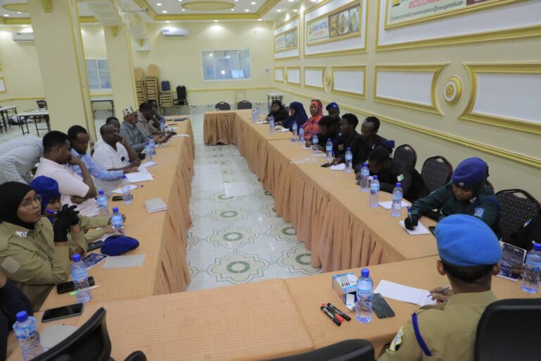 Saraakiil ka tirsan Boliiska Jubaland oo loo qabtay tababar muhiim ah