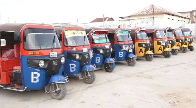 Darawalada Mooto Bajaajta magaalada Buur-hakaba oo Dhaqaale yari soo wajahday