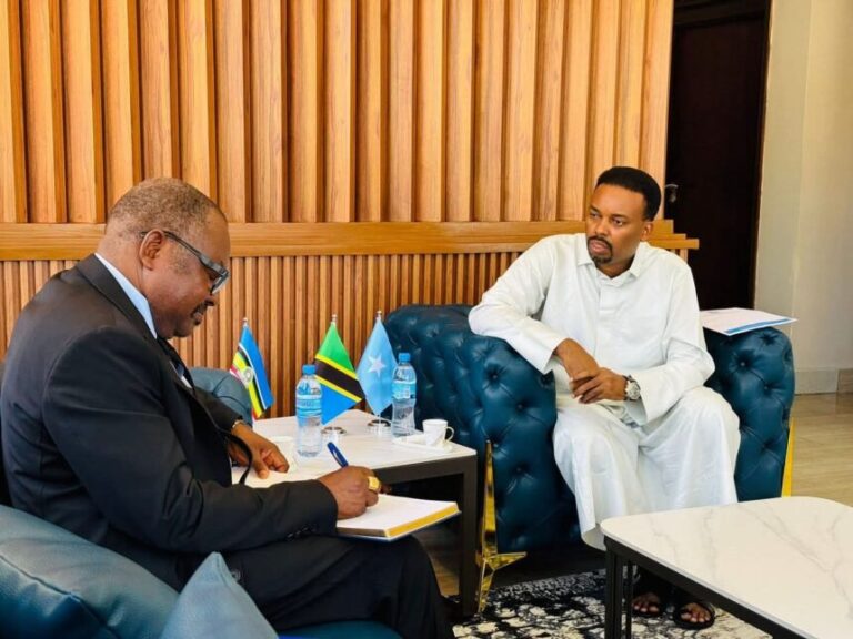 Safaaradda Soomaaliya ee Congo oo ku guuleysatay siideynta muwaadiniin xirnaa