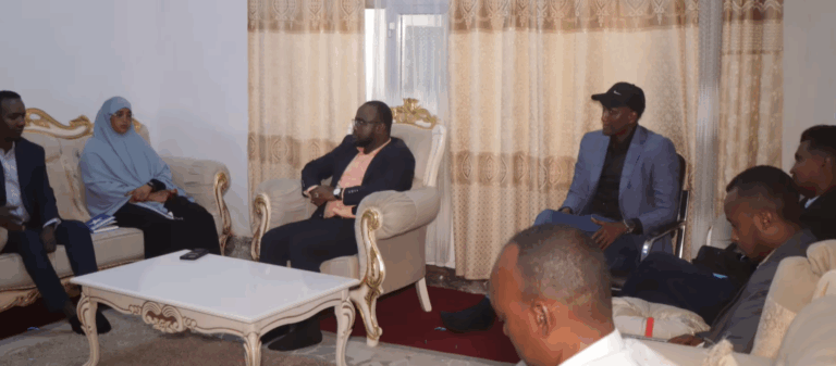Wasiirka Qorshaynta Jubbaland oo kulan la qaaatay wafdi ka socday Maamulka Koonfur-Galbeed
