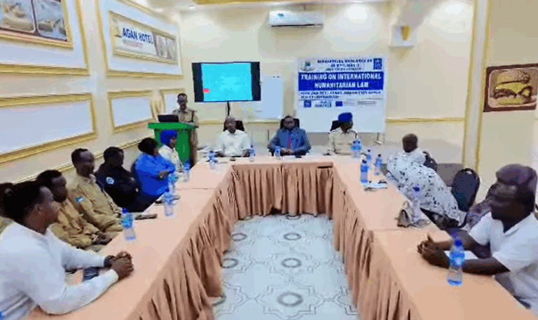 Tababarka Sharciga Caalamiga ee Bani’aadannimada oo lagu qabtay magaalada Kismaayo