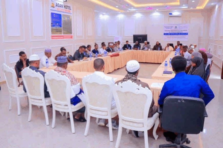 Kulan looga hadlaayay dowlad wanaaga oo Kismaayo lagu qabtay