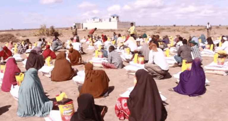 Wasaaradda Gargaarka Jubbaland oo Raashin u Qaybisay  Qoysas Kunool  Waqooyiga Kismaayo