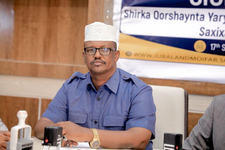 Maamulka Degmada Kismaayo oo Bulshada ugu baaqay iney ka shaqeeyaan Amniga