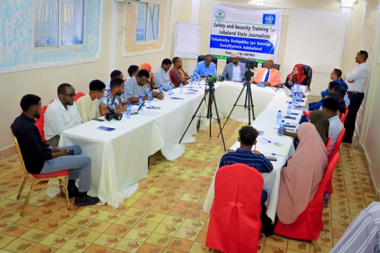 Wasaaradda Warfaafinta Jubbaland oo qabatay tababar ku saabsan badqabka saxafiyiinta