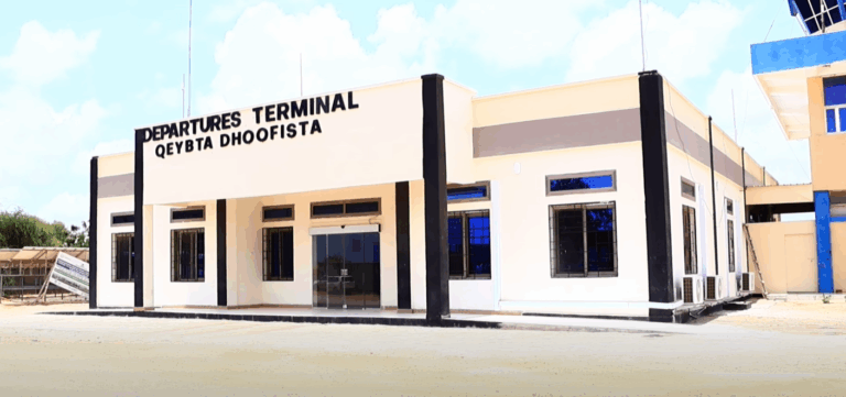 Maamulka Garoonka diyaarada kismaayo oo ka warbixiyay qayb cusub oo lagu soo kordhiyay garoonka