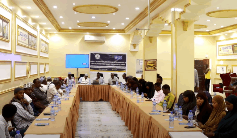 Magaalada Kismaayo oo tababar aqoon is-weydaarsi ah oo loogu qabtay maamulka khilaafaadka dhulka ee Jubaland